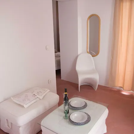 Apartment Naxos Art 2