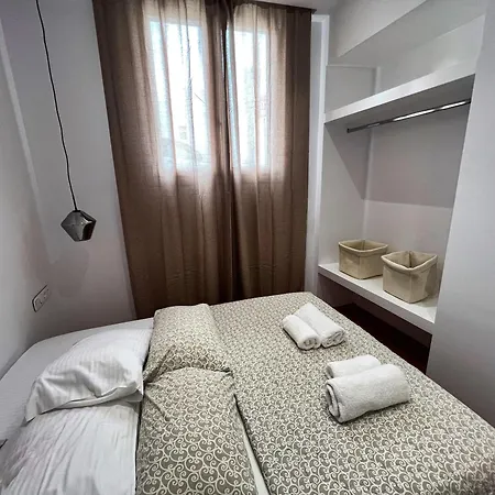 Naxos Art 2 Apartamento *